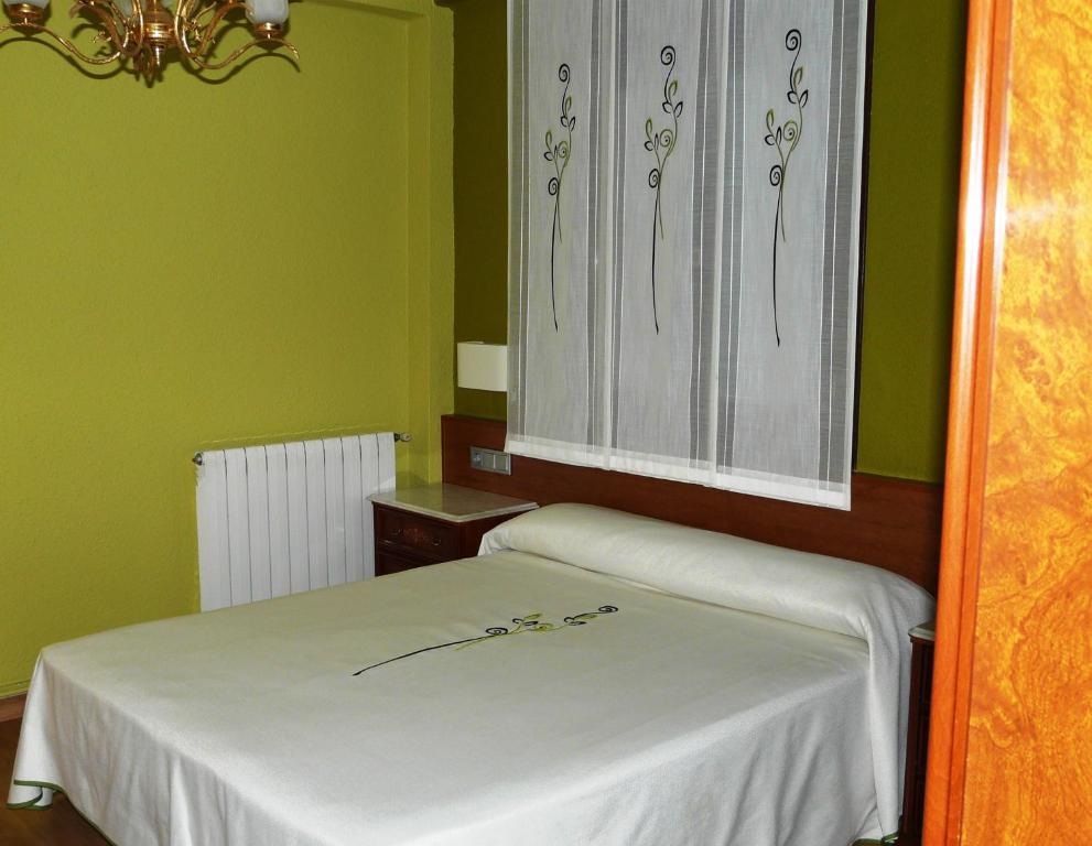 Apartamento Turistico Guara Casa Castro Barbastro Chambre photo